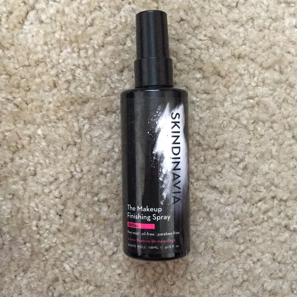 Skindinavia 16 hour finishing spray